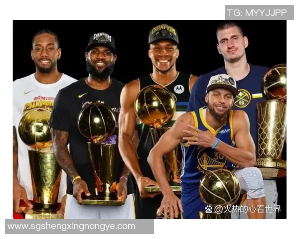 探索足球场上的传奇之路揭秘18号球星的辉煌与成就